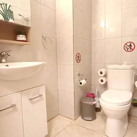 Special Offer -70 Percent Off - Sleep 5 - Location - Free Parking Apartmán