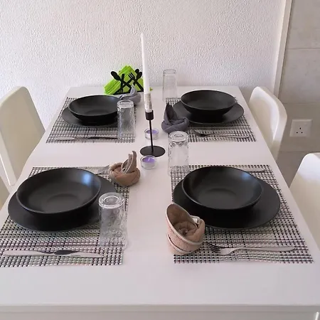 Special Offer -70 Percent Off - Sleep 5 - Location - Free Parking Apartment Agia Napa