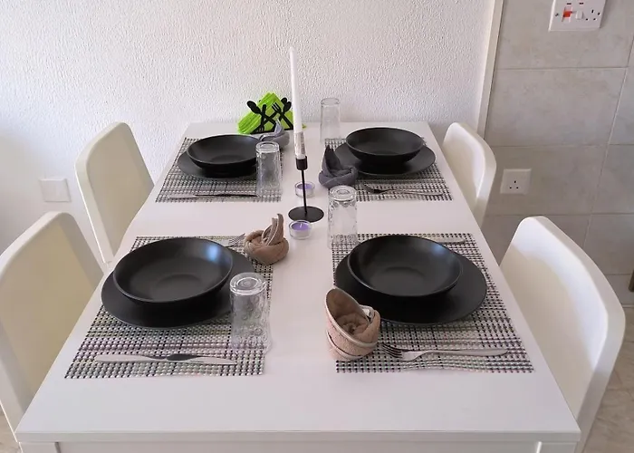 Special Offer -70 Percent Off - Sleep 5 - Location - Free Parking Appartamento Ayia Napa